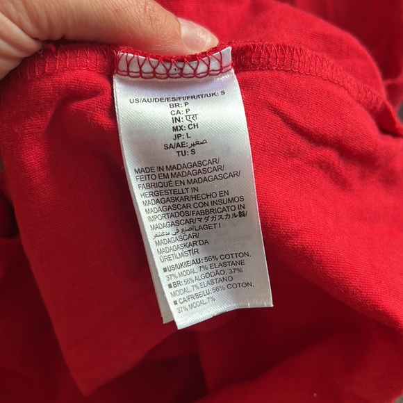 Red Long-Sleeve Crewneck Shirt - Picture 5 of 6